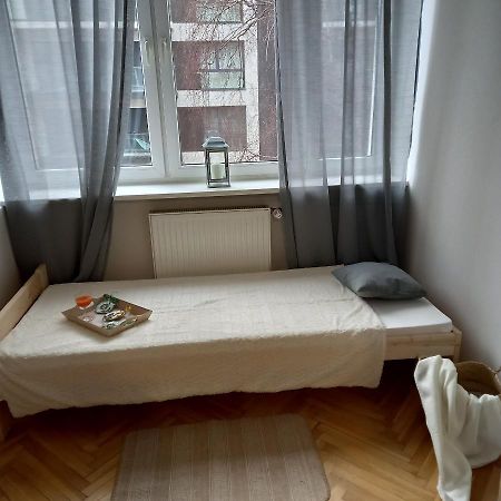 Regem Pokoje Zlota Warschau Exterior foto